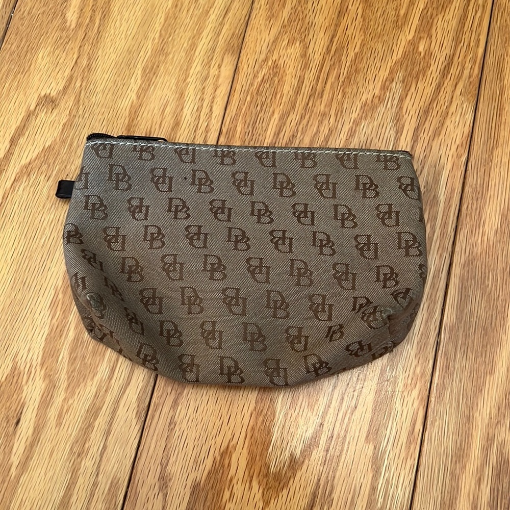 Dooney and Bourke wallet